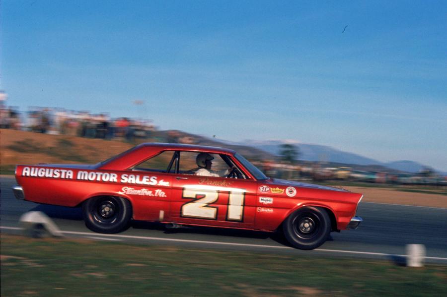  Ford Galaxie 1965 года  (фото 17 из 30)